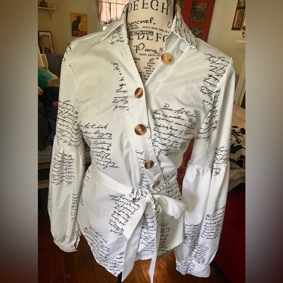 CBR Wrap Top with Puffy sleeves - Picture 1 of 11